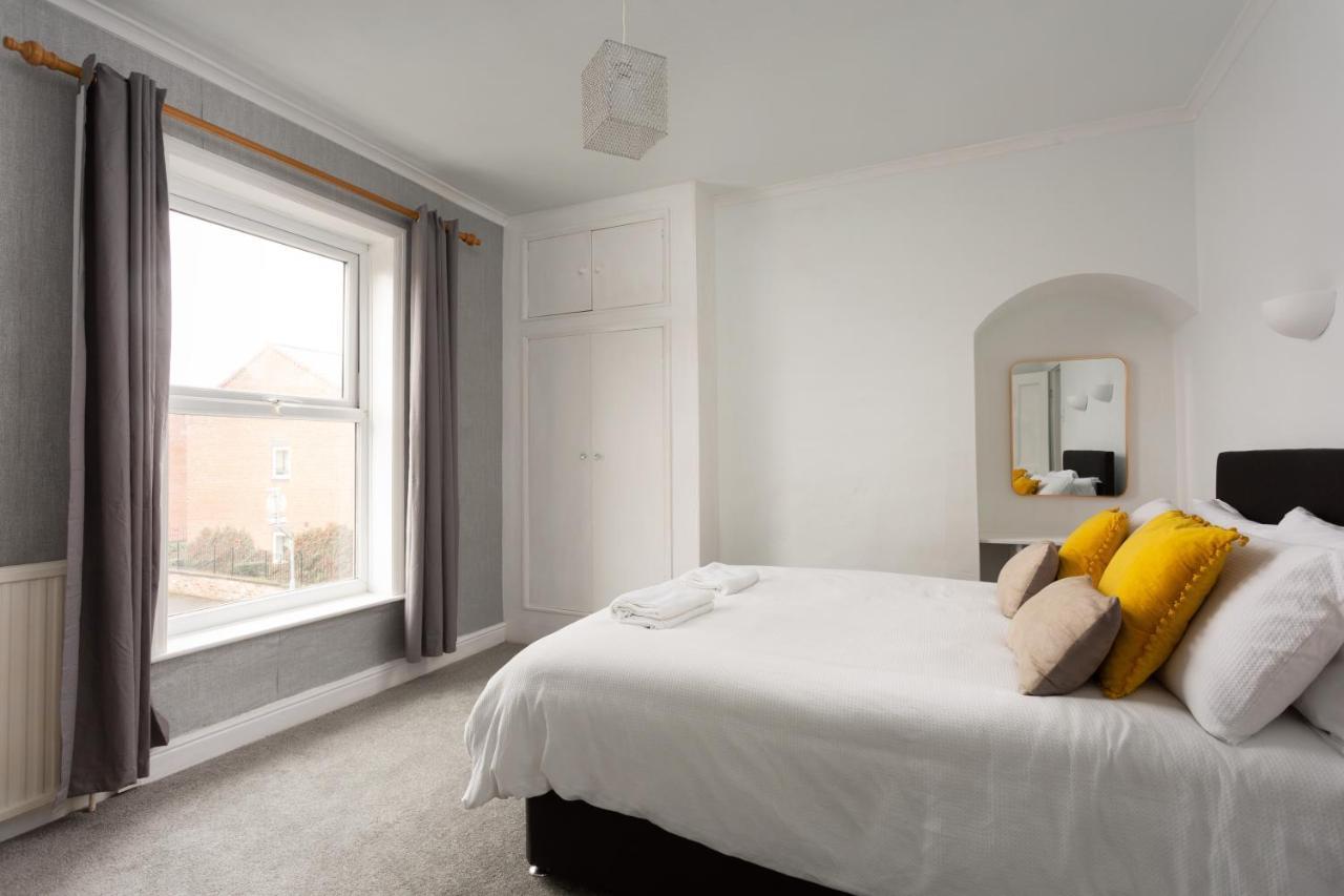Lovely City Town House With Free Parking Sleeps 2 To 6 Guests York Bagian luar foto